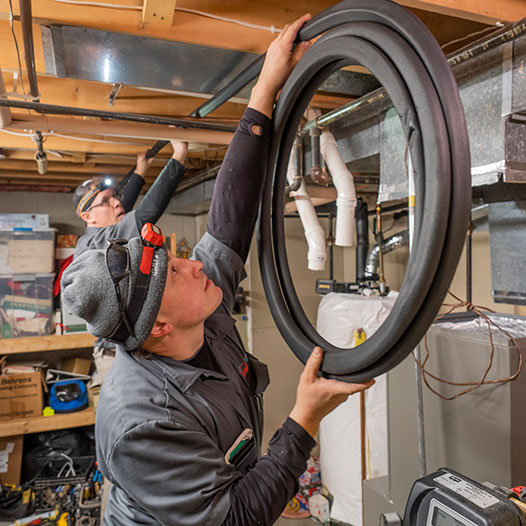 AC pressure gauge connected to AC unit 